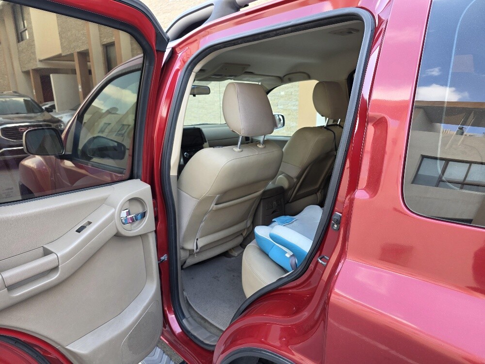 Nissan Xterra SE 2011 - Image 3