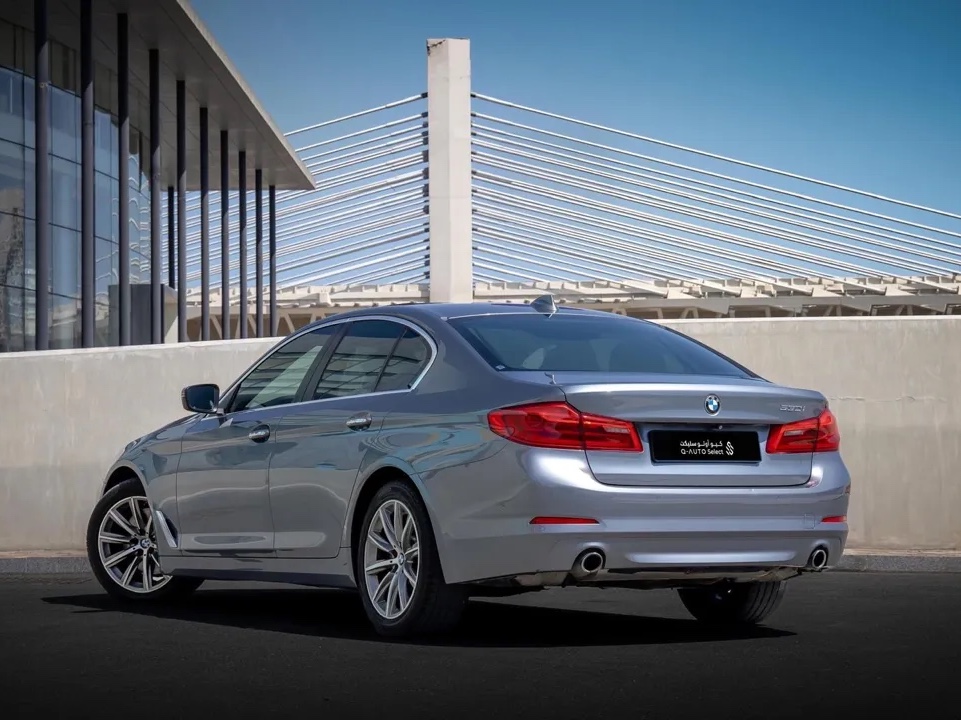 BMW 5-Series 530 i 2017 - Image 2