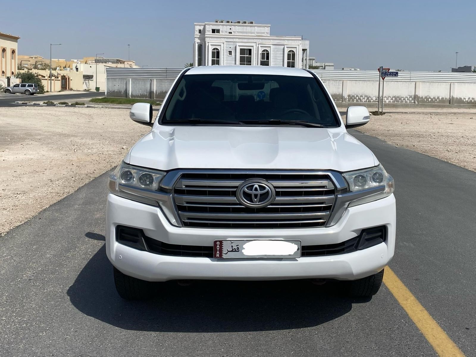 Toyota Land Cruiser GXR v6 2018 - Image 2