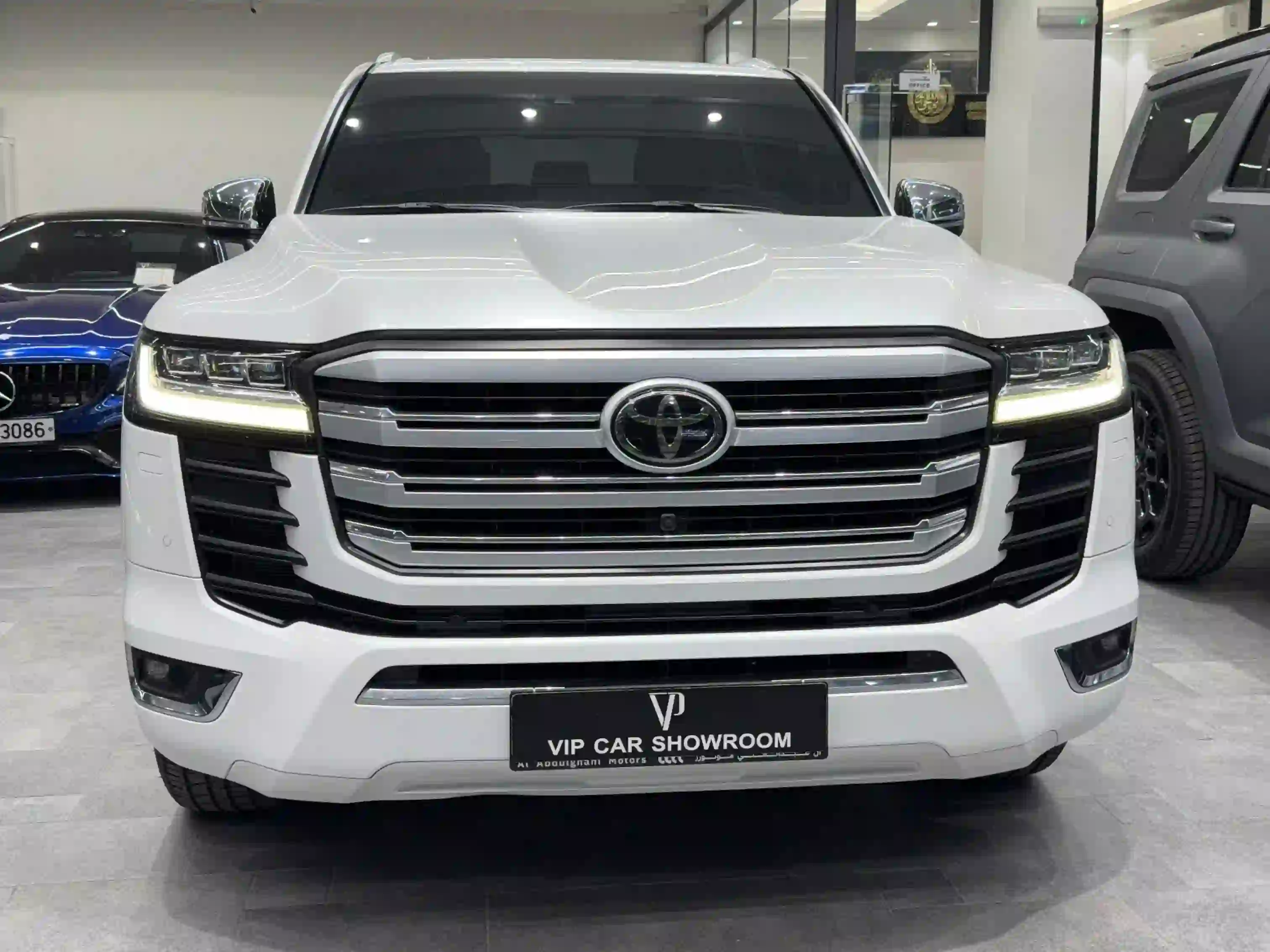 Toyota Land Cruiser VXR Twin Turbo 2022 - Image 2