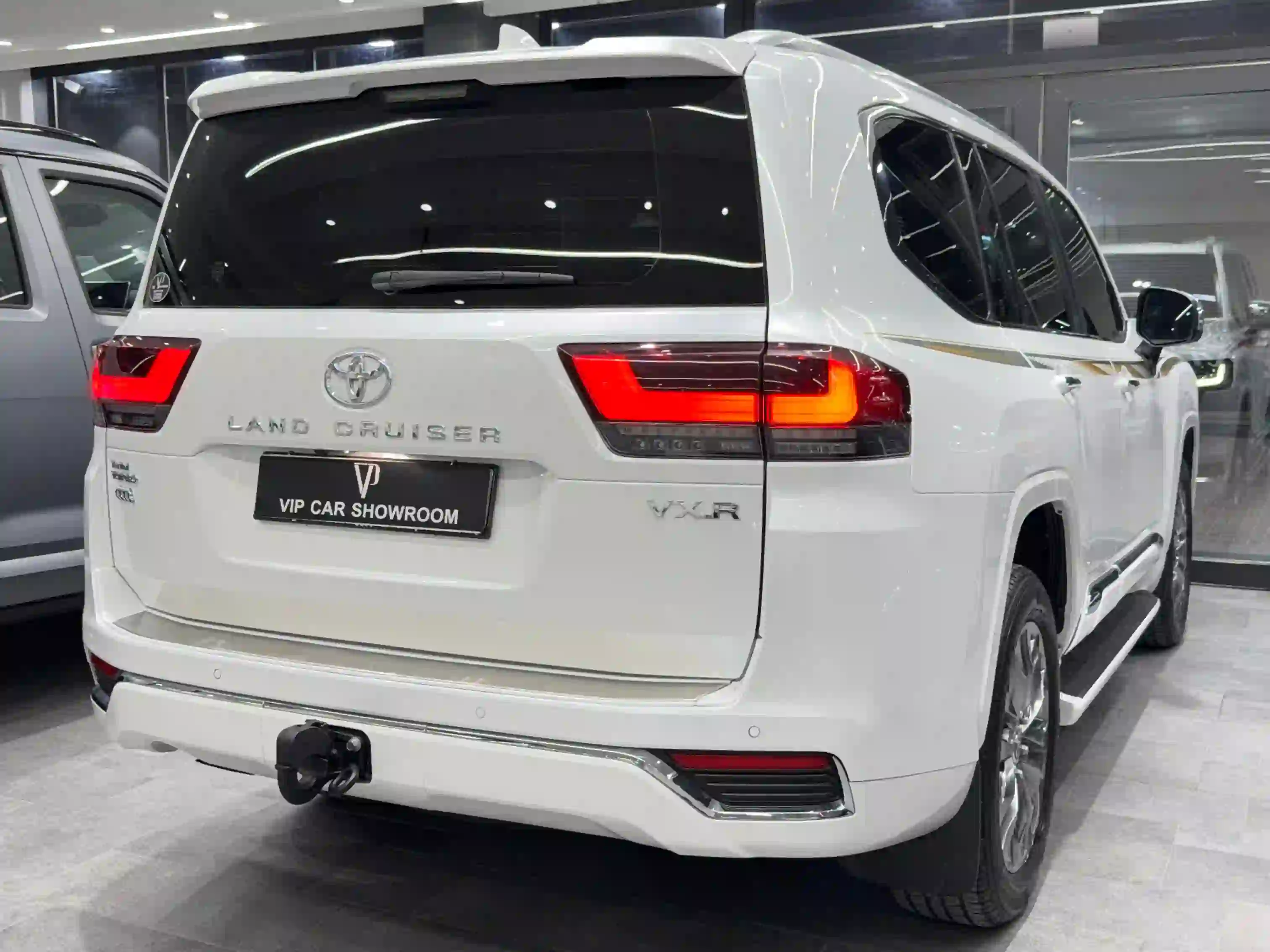 Toyota Land Cruiser VXR Twin Turbo 2022 - Image 4