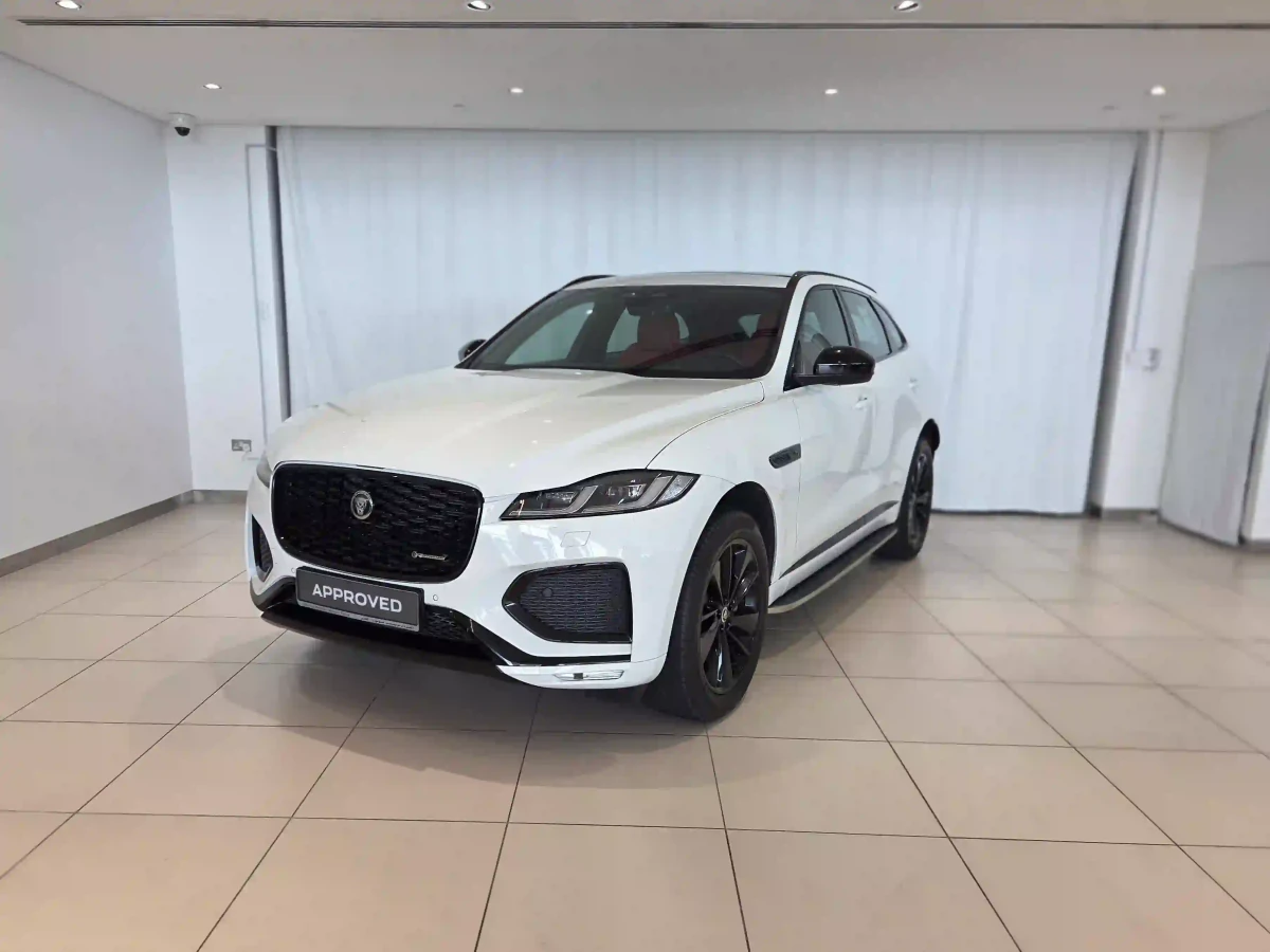 Jaguar F-PACE 2.0 i4 R-Dynamic SE 2024
