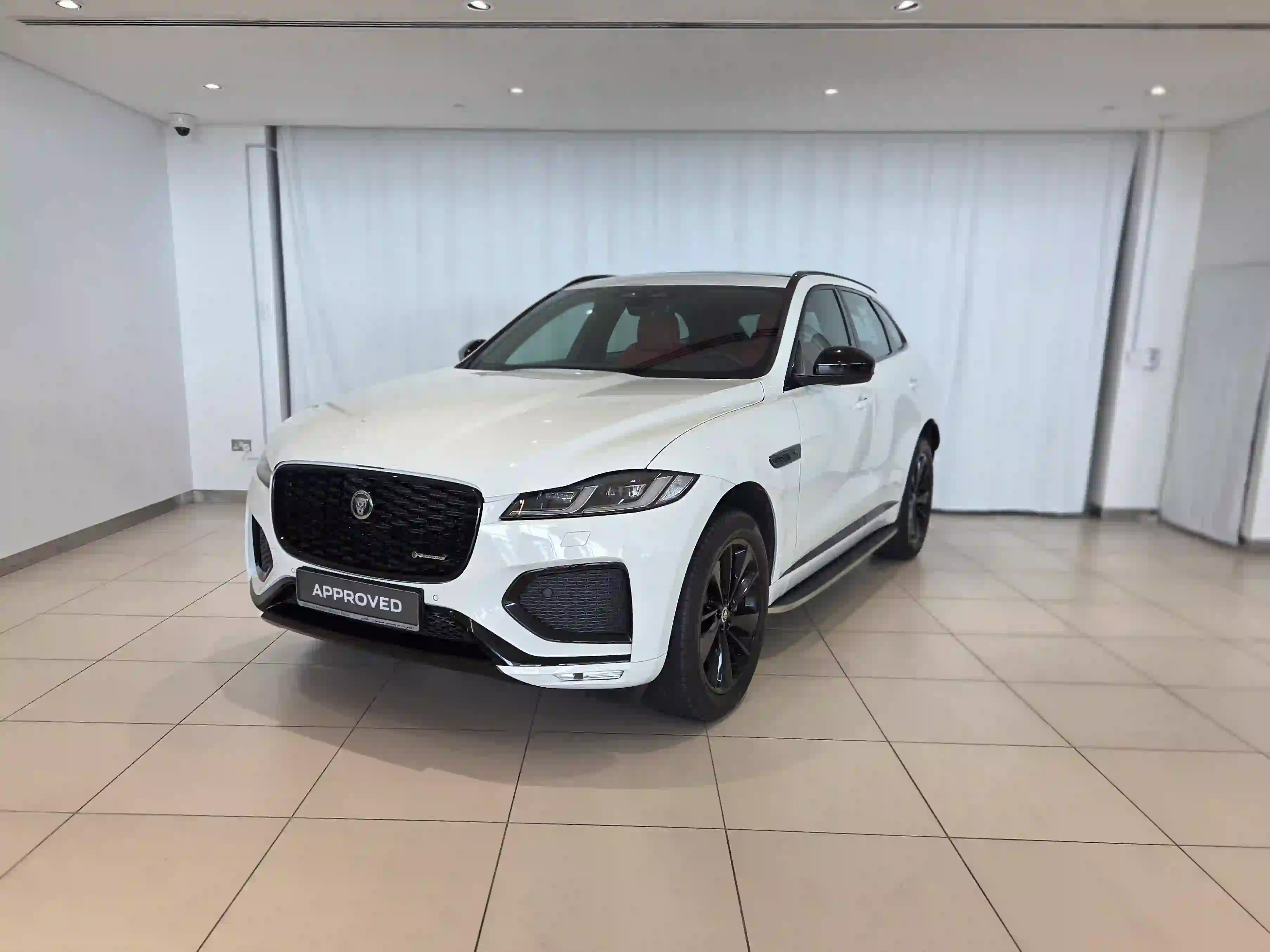 Jaguar F-PACE 2.0 i4 R-Dynamic SE 2024