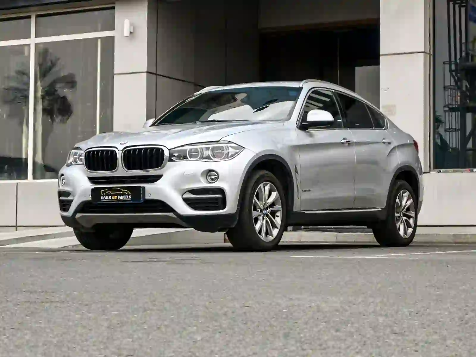 BMW X-Series X6 35i 2019 - Image 2