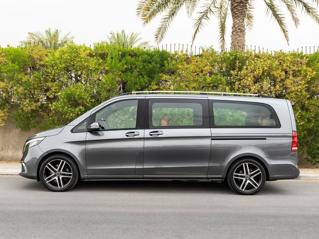 Mercedes-Benz V-Class 250 2021 - Image 2