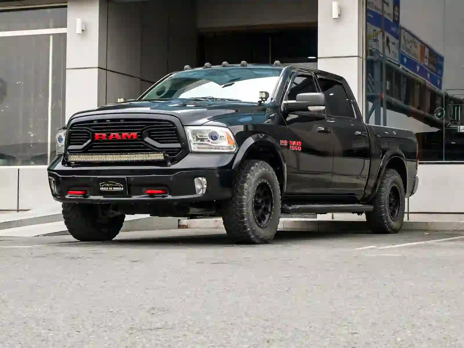 Dodge Ram 1500 2015 - Image 2