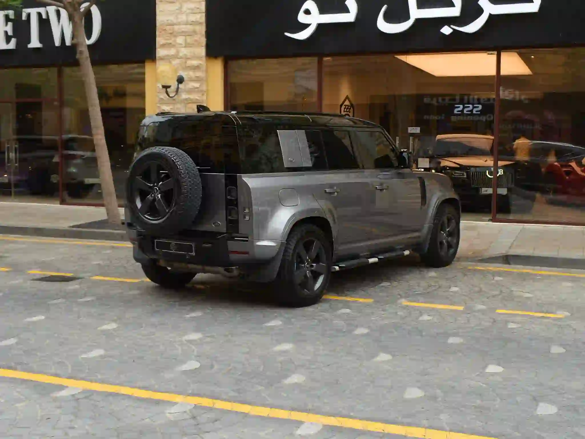 Land Rover Defender 110 X 2022 - Image 2