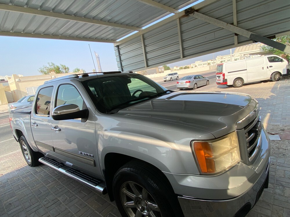 GMC Sierra 1500 2013 - Image 2