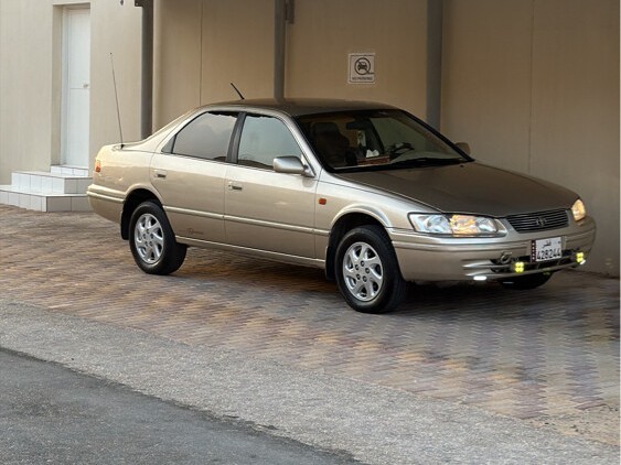 Toyota Camry GL 2000 - Image 2