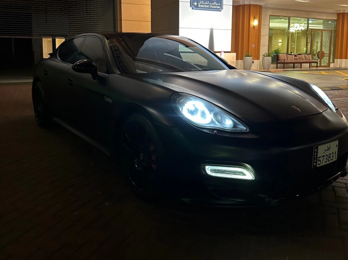 Porsche Panamera turbo  2011
