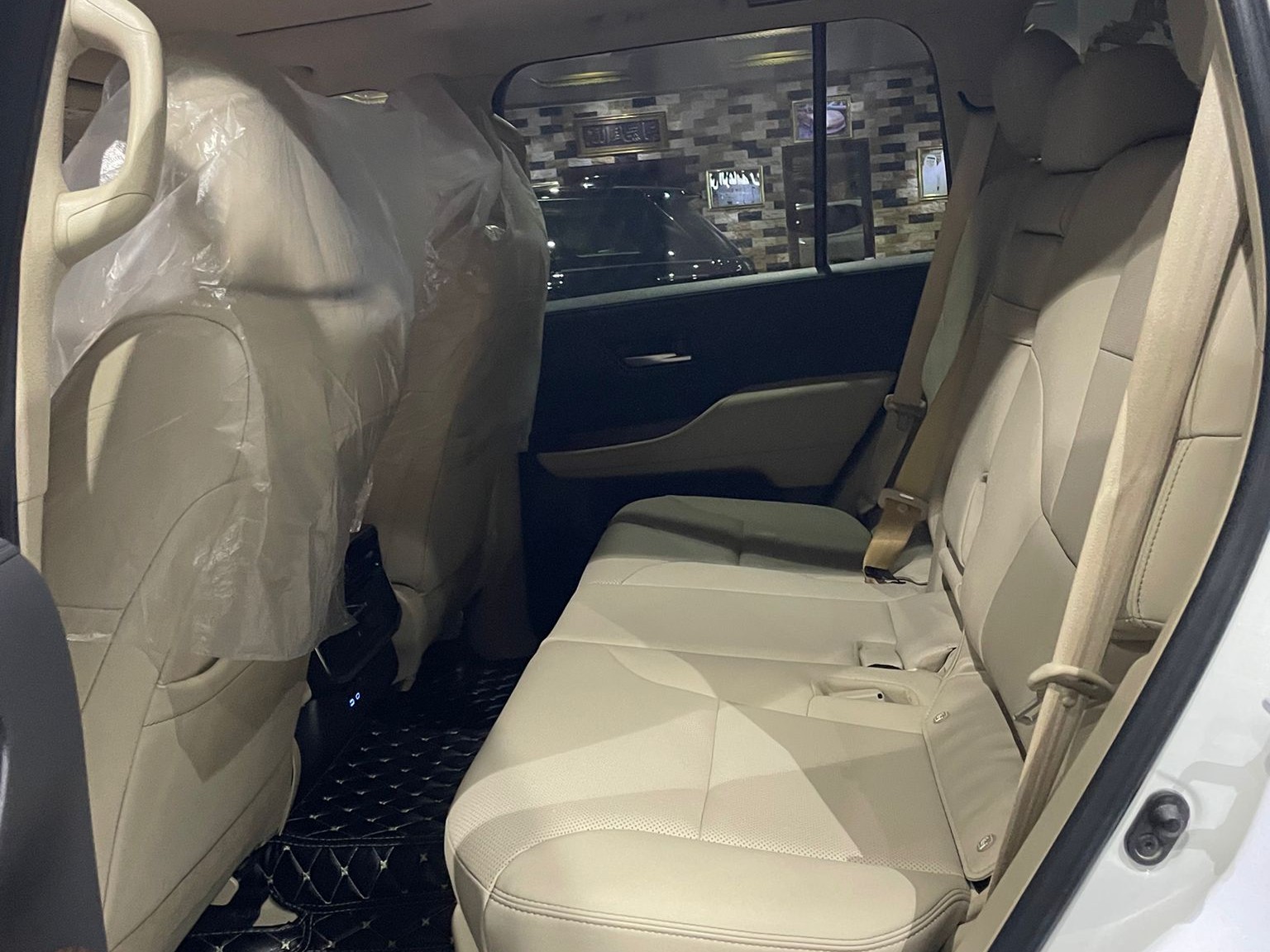 Toyota Land Cruiser GX.R 2024 - Image 4