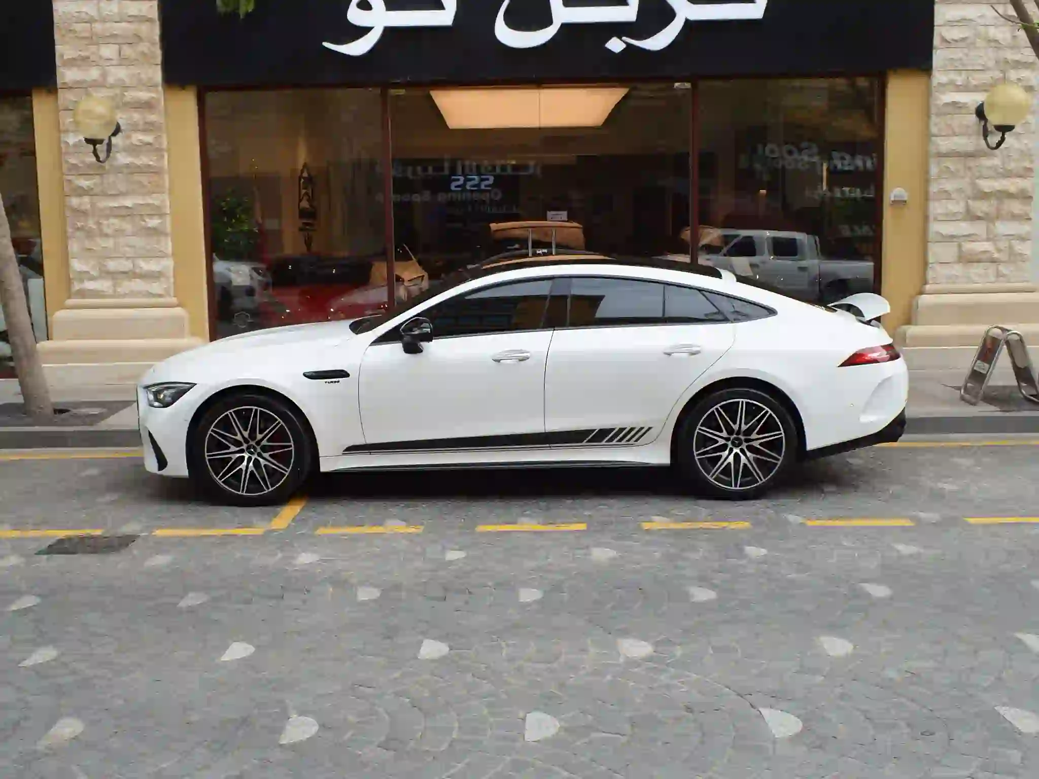 Mercedes-Benz GT 43 AMG 2024 - Image 2