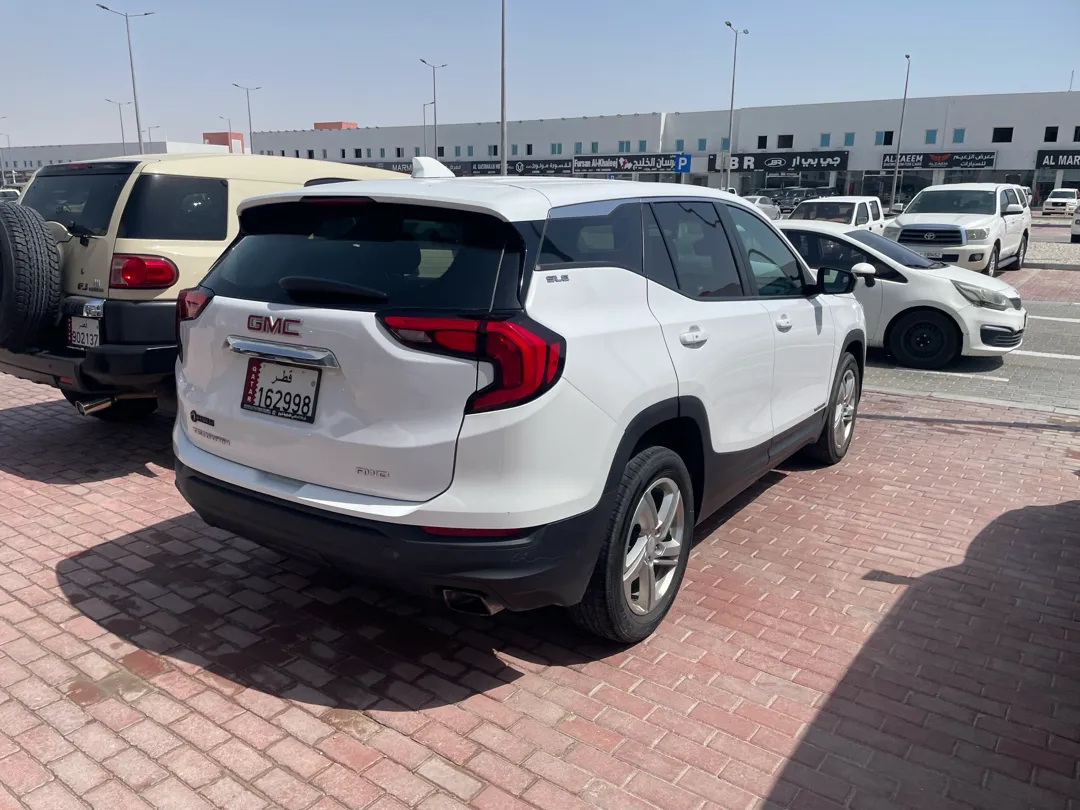 GMC Terrain 2021 - Image 2