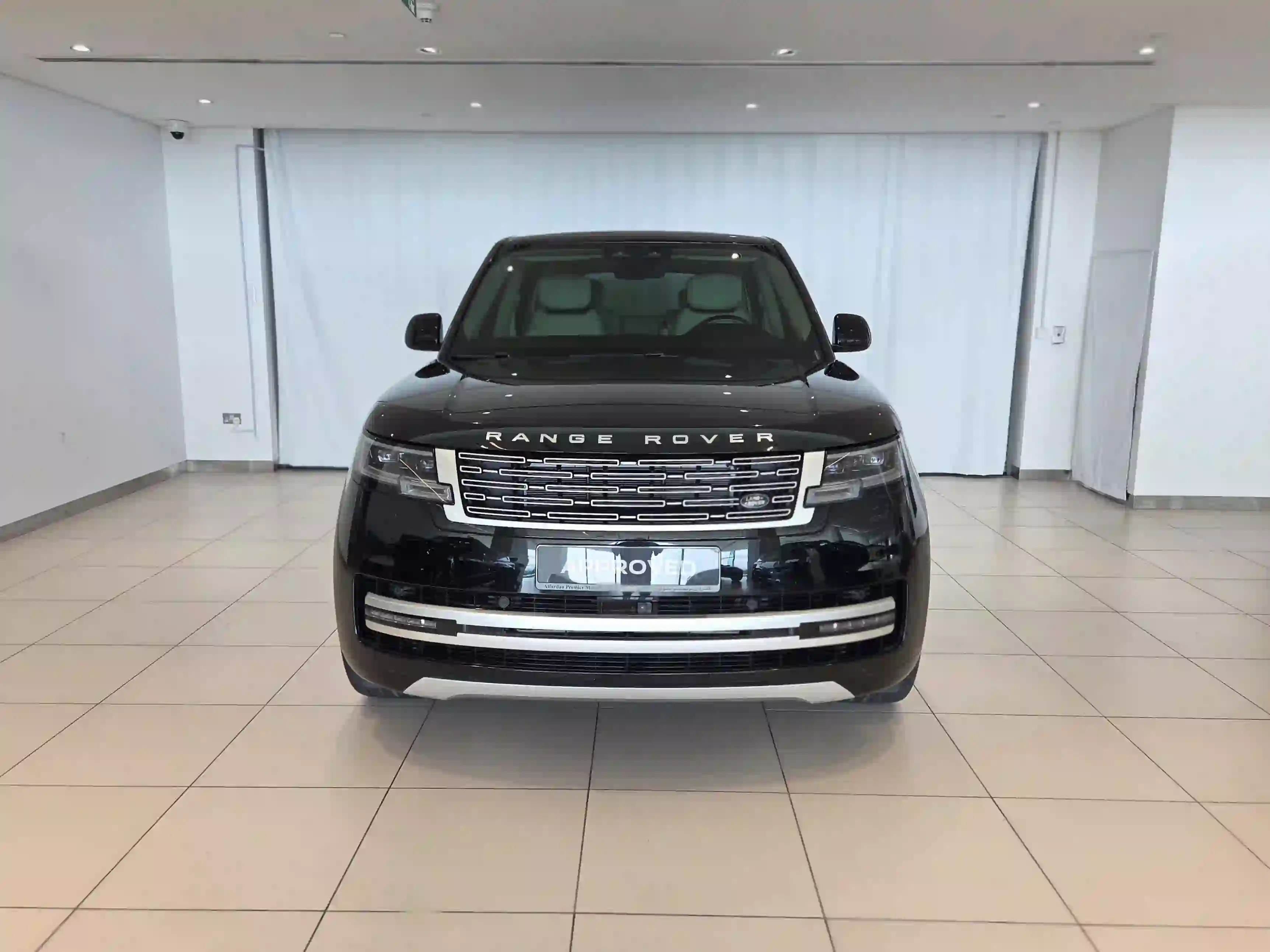 Land Rover Range Rover 4.4 V8 Autobiography 2024 - Image 3