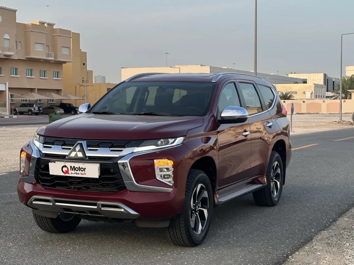 Mitsubishi montero  sport 2024