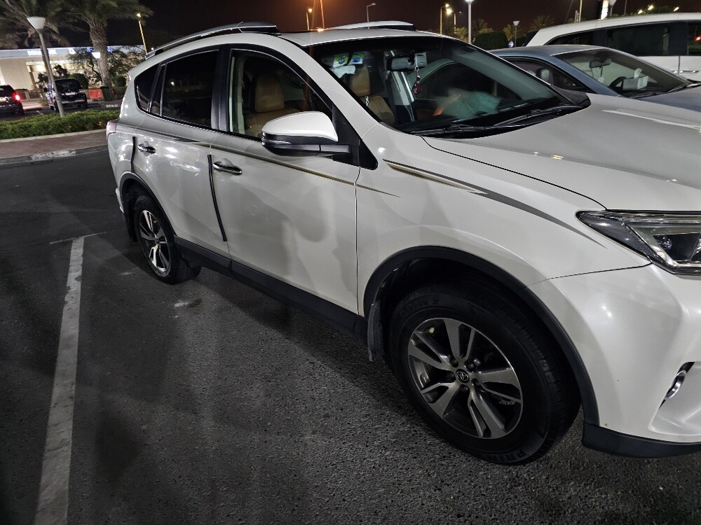 Toyota RAV4 2016 - Image 2