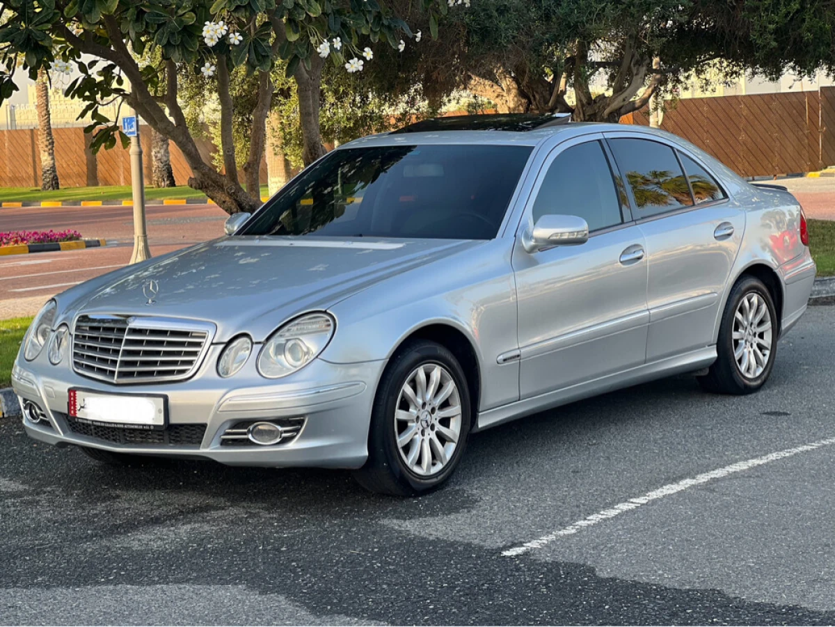Mercedes-Benz E-Class Sedan 200 2007