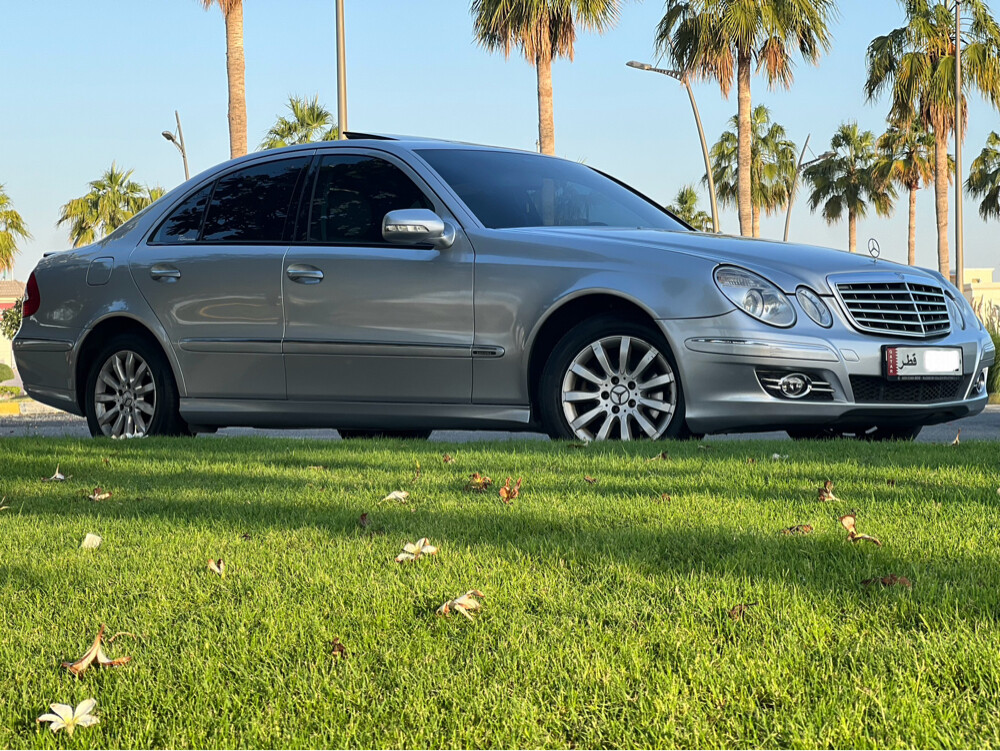 Mercedes-Benz E-Class Sedan 200 2007 - Image 3