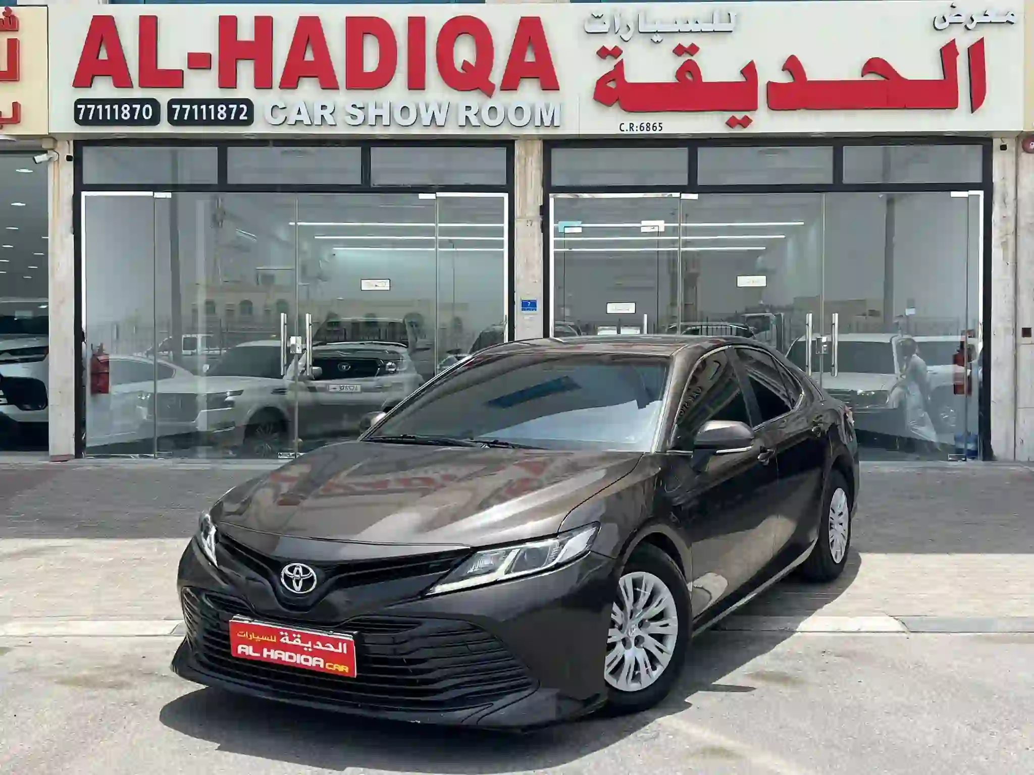 Toyota Camry LE 2018 - Image 2