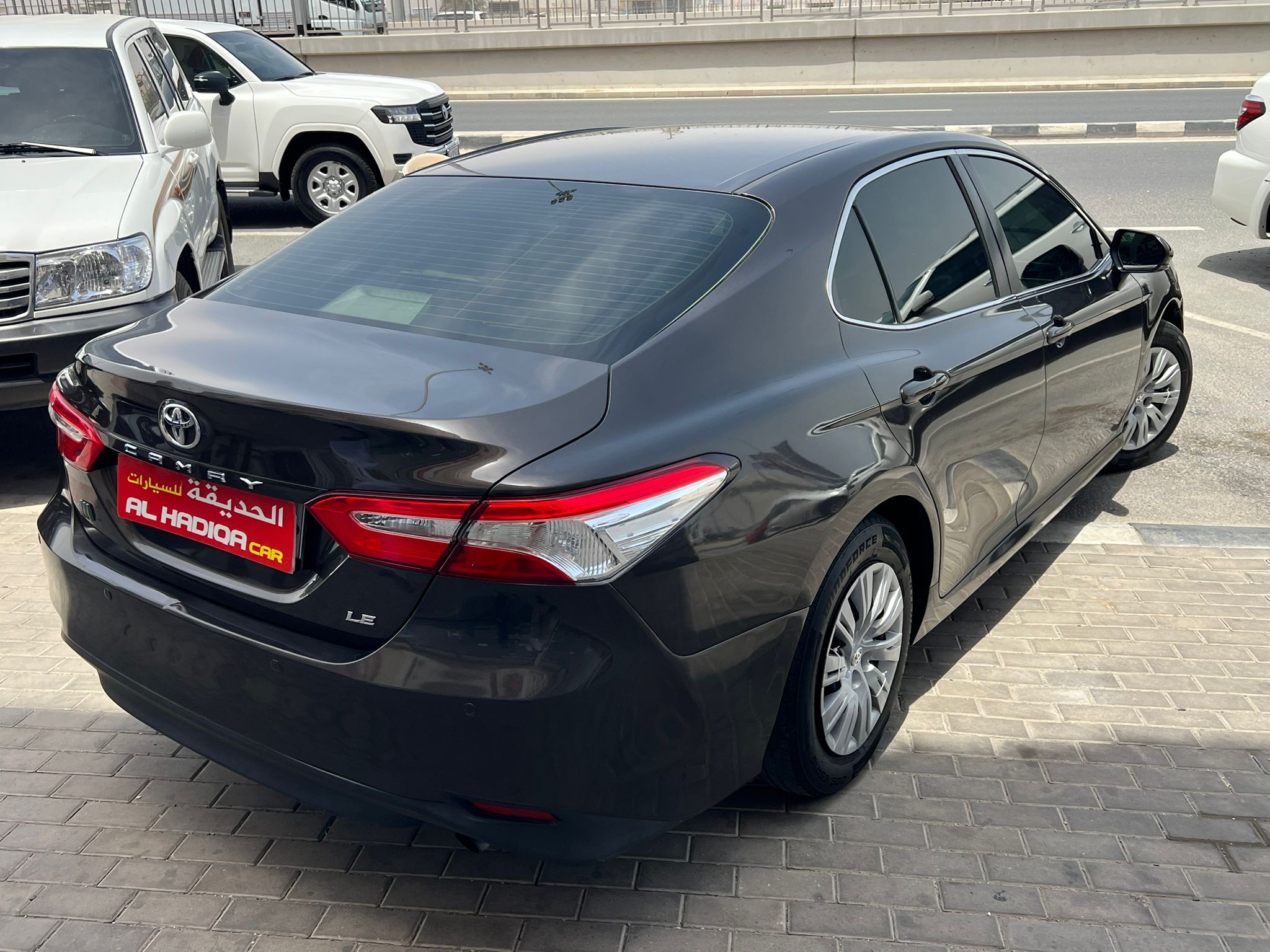 Toyota Camry LE 2018 - Image 4