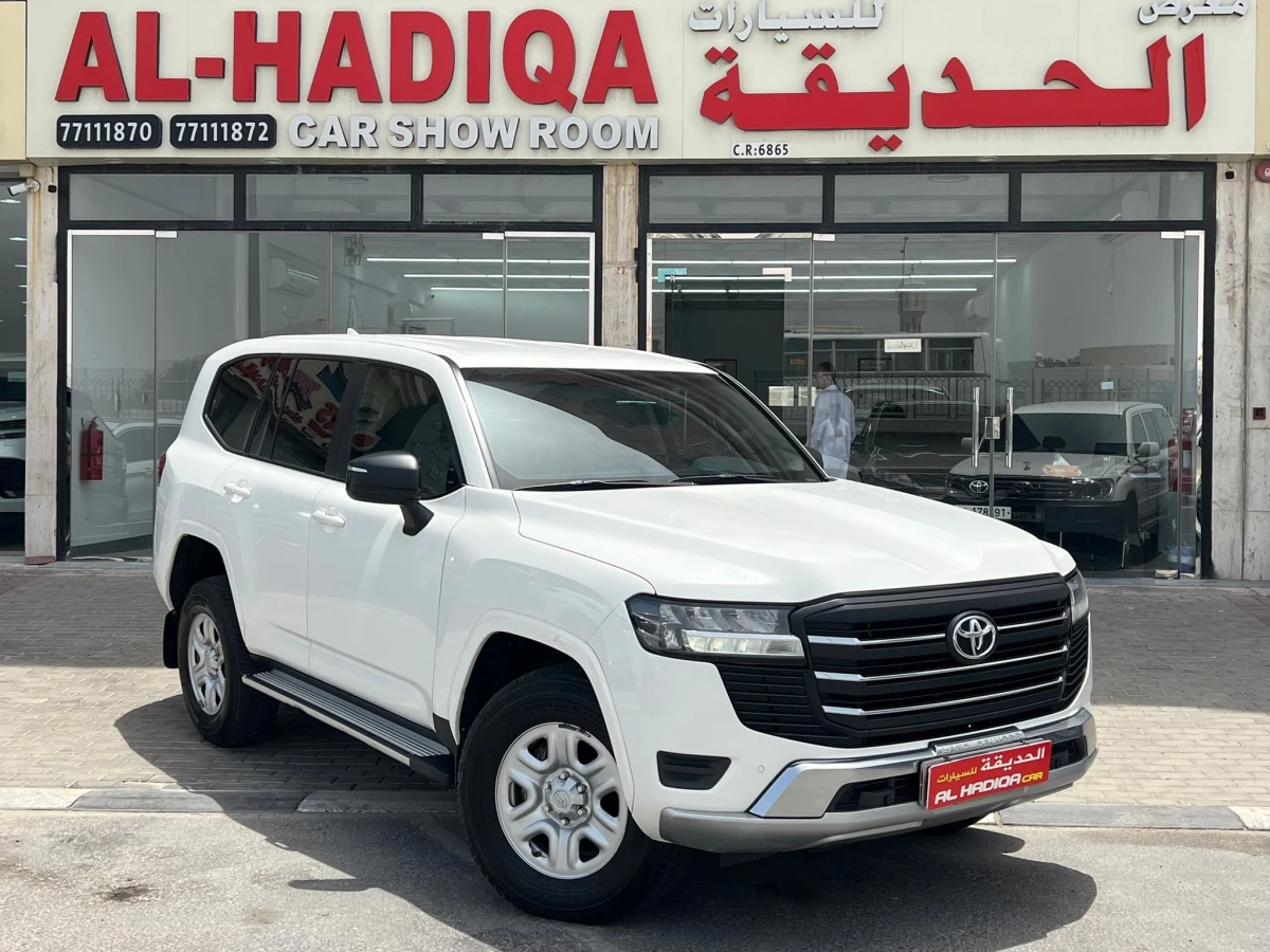 Toyota Land Cruiser GX 2023