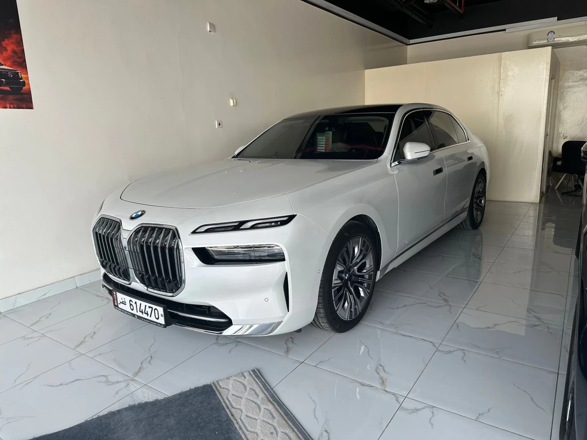BMW 7-Series 735i 2026