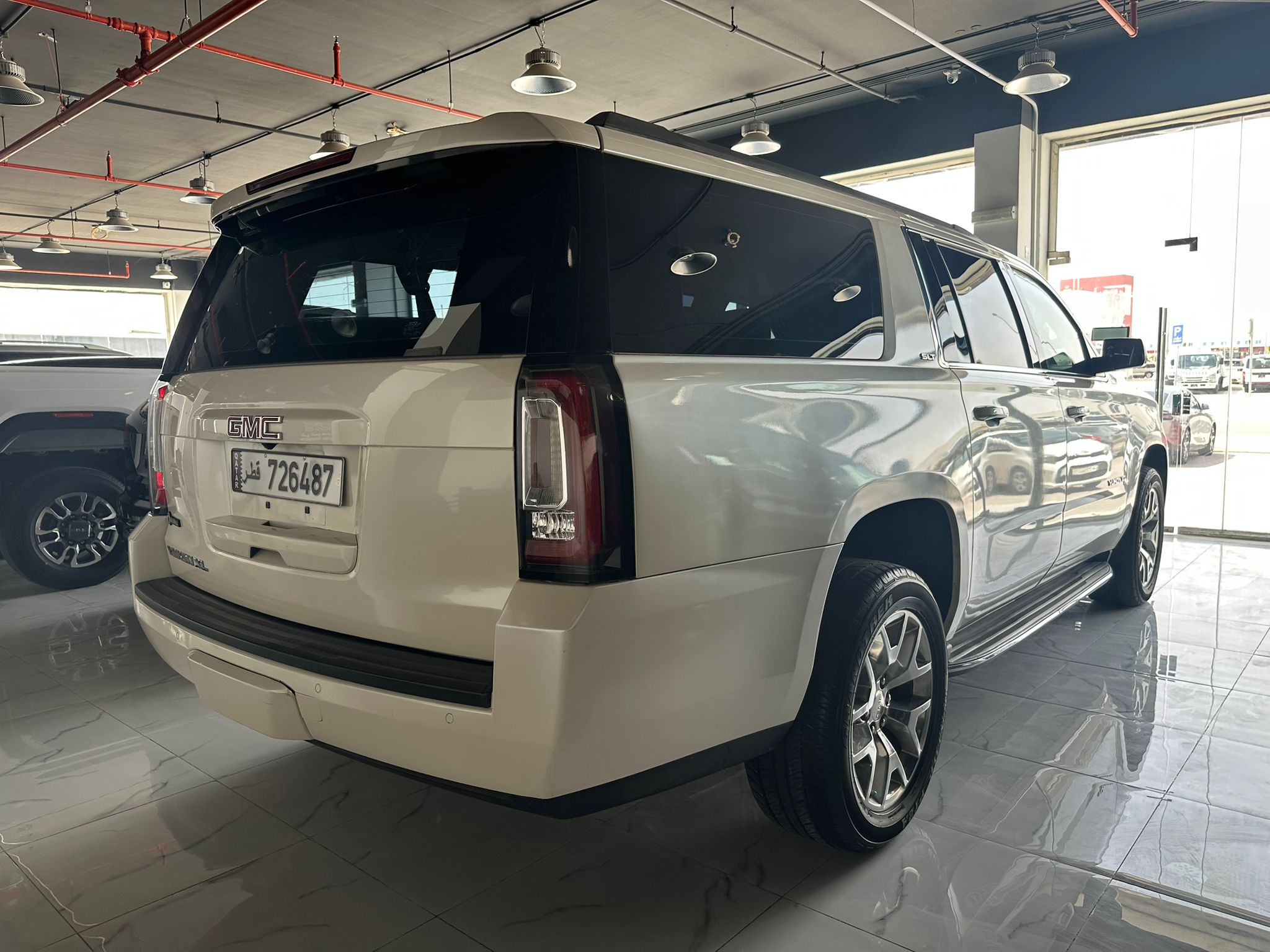 GMC Yukon XL 2015 - Image 2