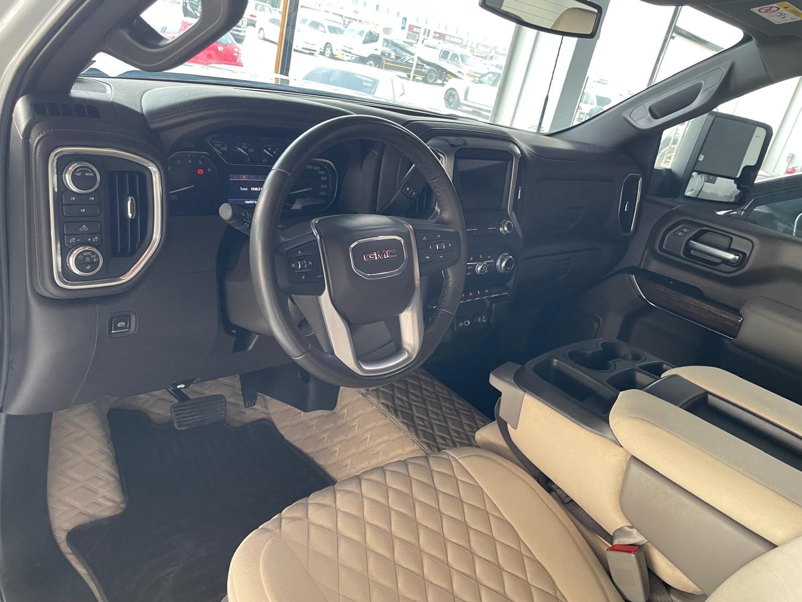 GMC Sierra 2022 - Image 3