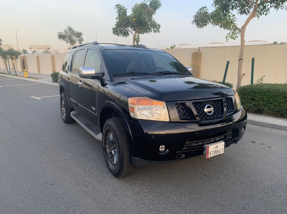 Nissan Armada SE 2012