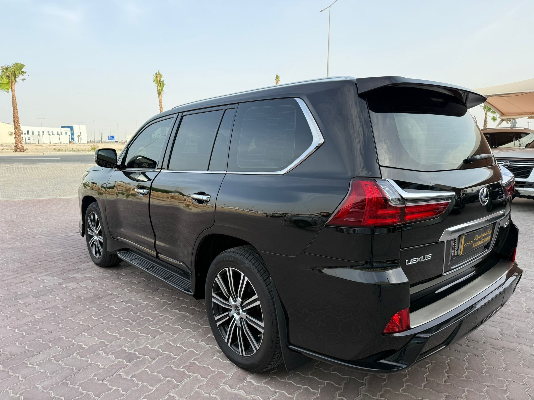 Lexus LX 570 2021 - Image 3