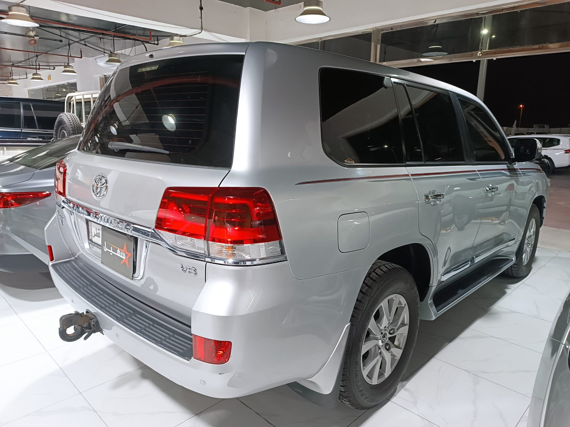 Toyota Land Cruiser GXR v8 2021 - Image 4