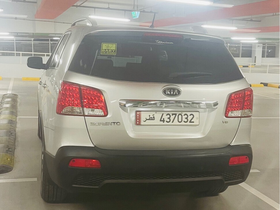 Kia Sorento 2010 - Image 4