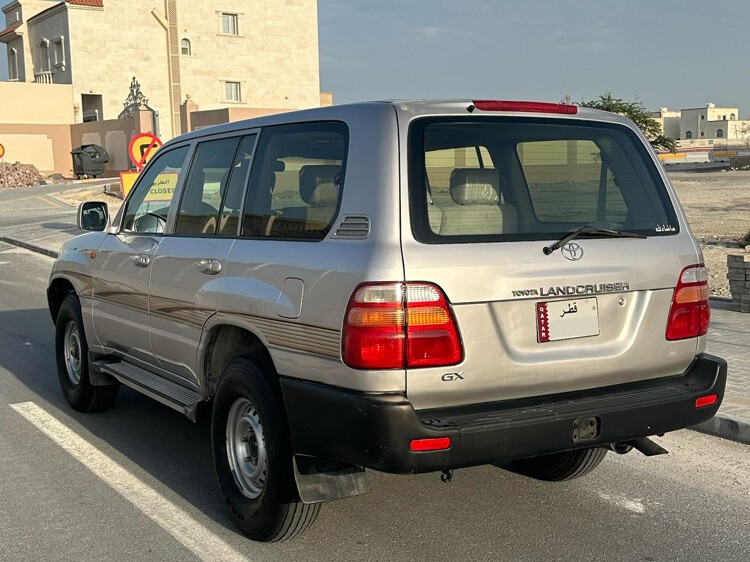 Toyota Land Cruiser GX.R 2000 - Image 3