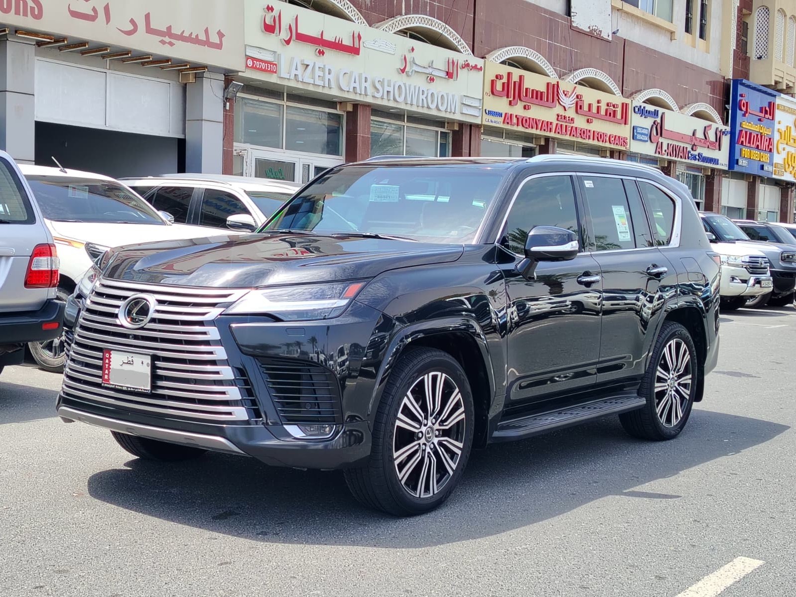 Lexus LX 600 Luxury  2024 - Image 3