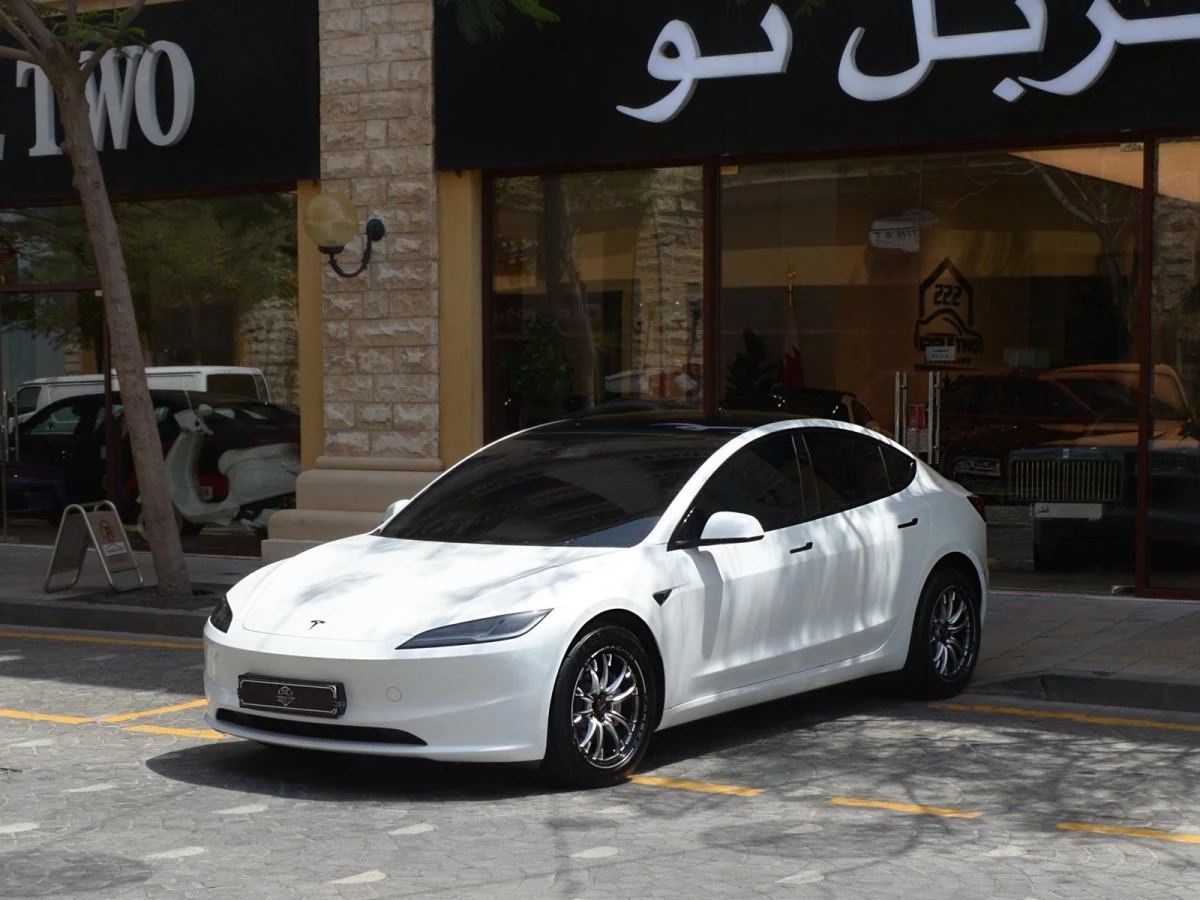 Tesla Model 3  Long Range 2025