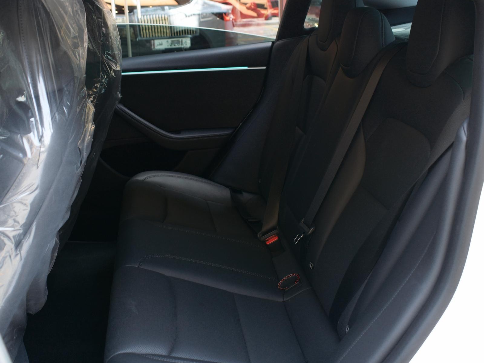 Tesla Model 3  Long Range 2025 - Image 4