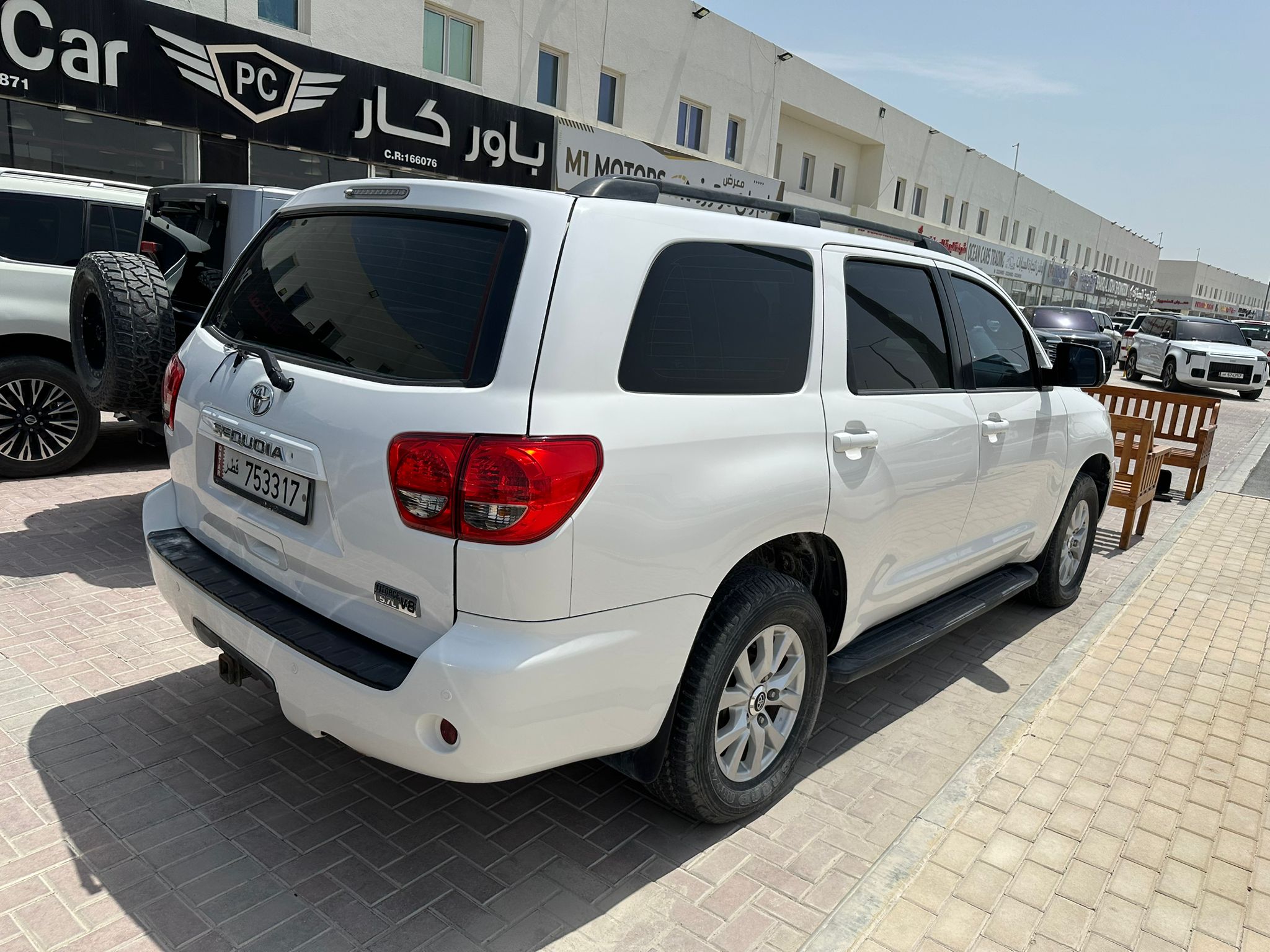 Toyota Sequoia 2016 - Image 2