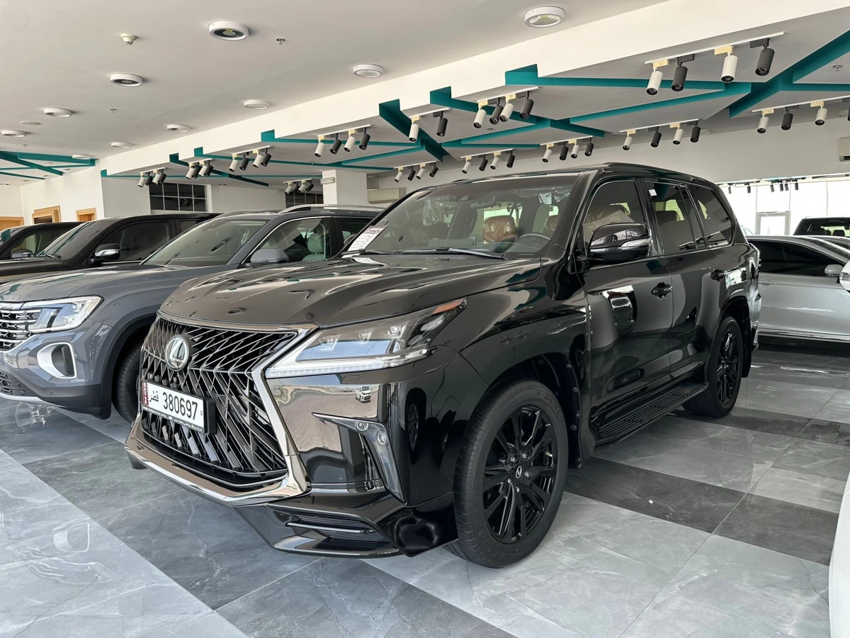Lexus LX 570 S Black Edition 2020