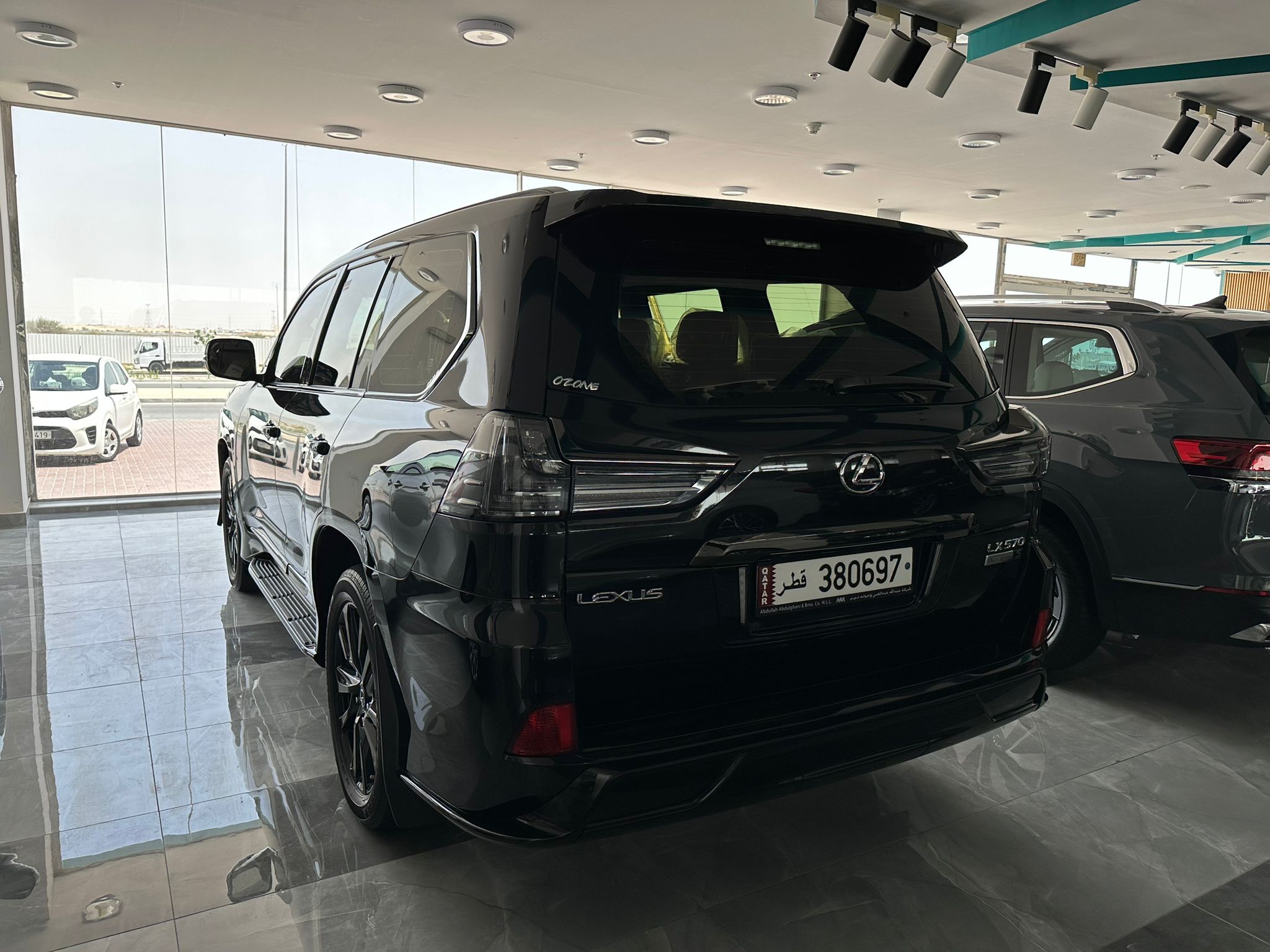 Lexus LX 570 S Black Edition 2020 - Image 2