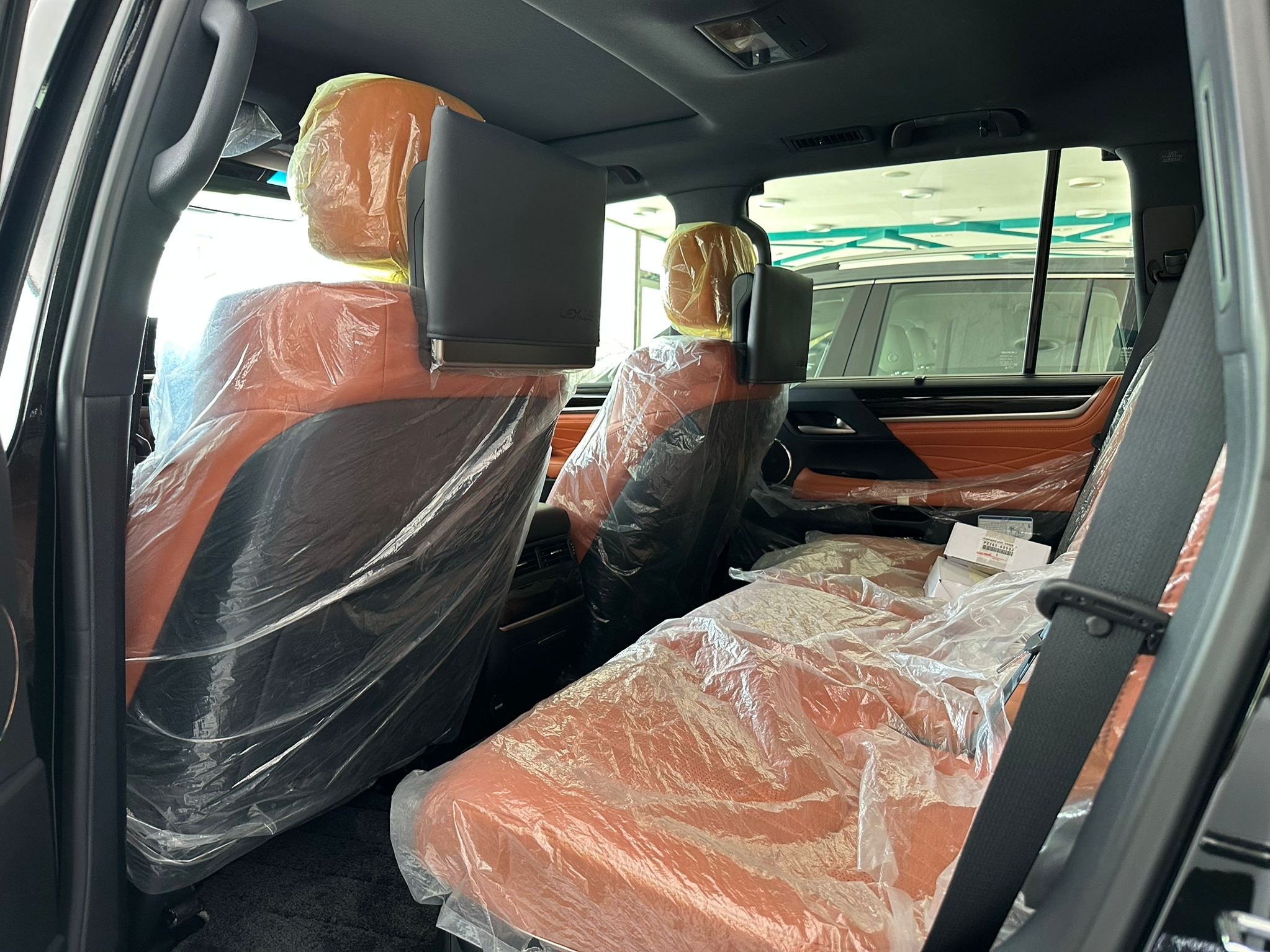 Lexus LX 570 S Black Edition 2020 - Image 4