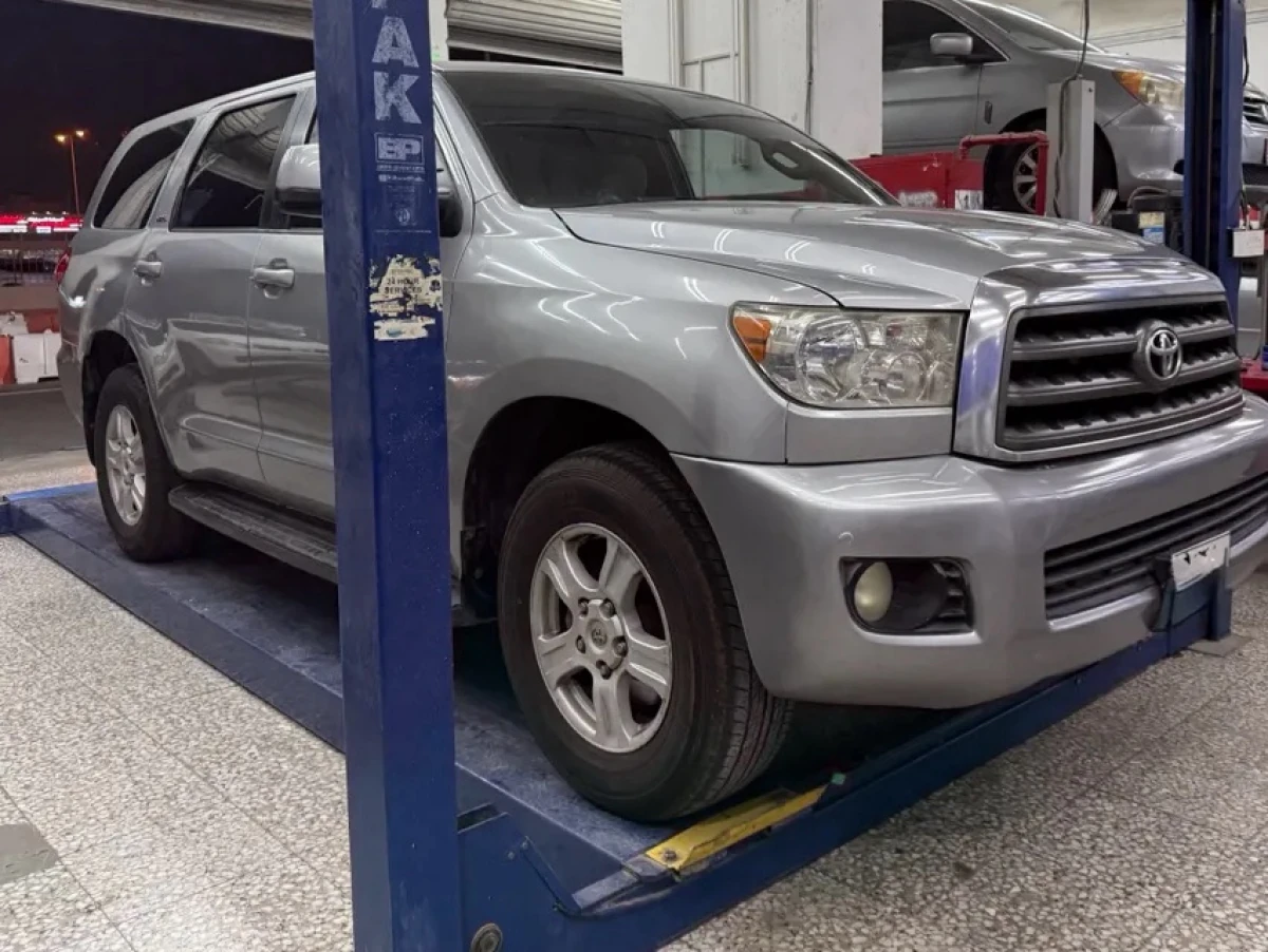 Toyota Sequoia SR5 2015