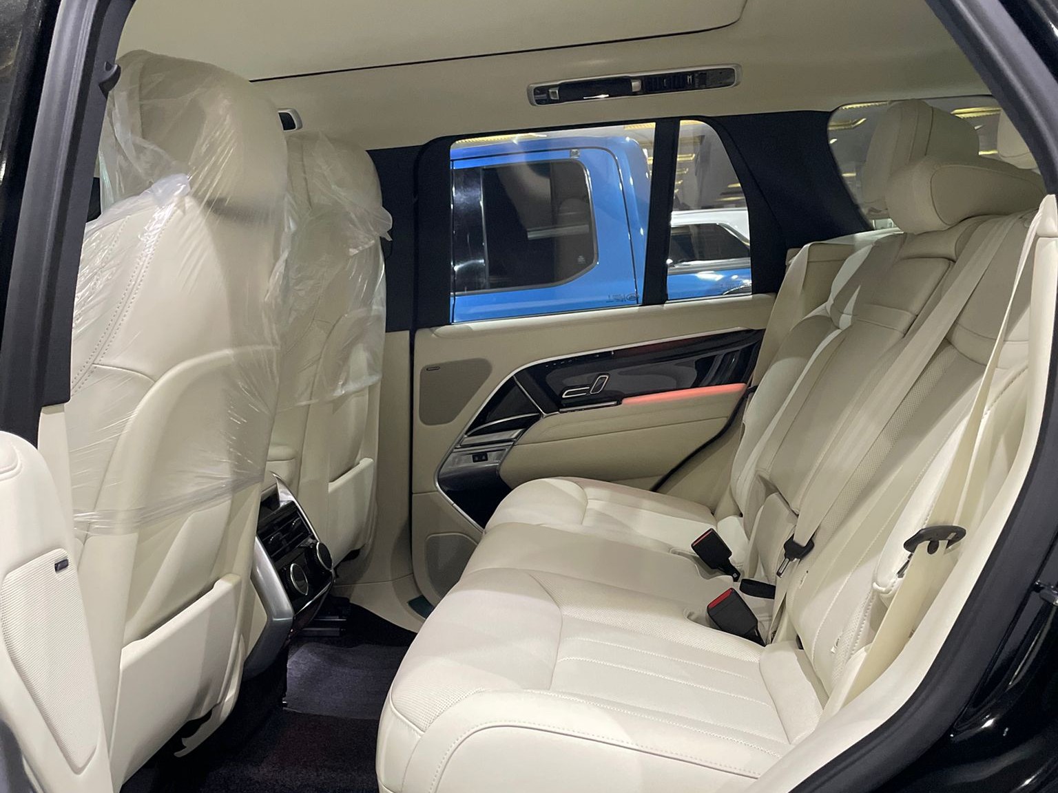 Land Rover Range Rover Vogue SE 2026 - Image 4