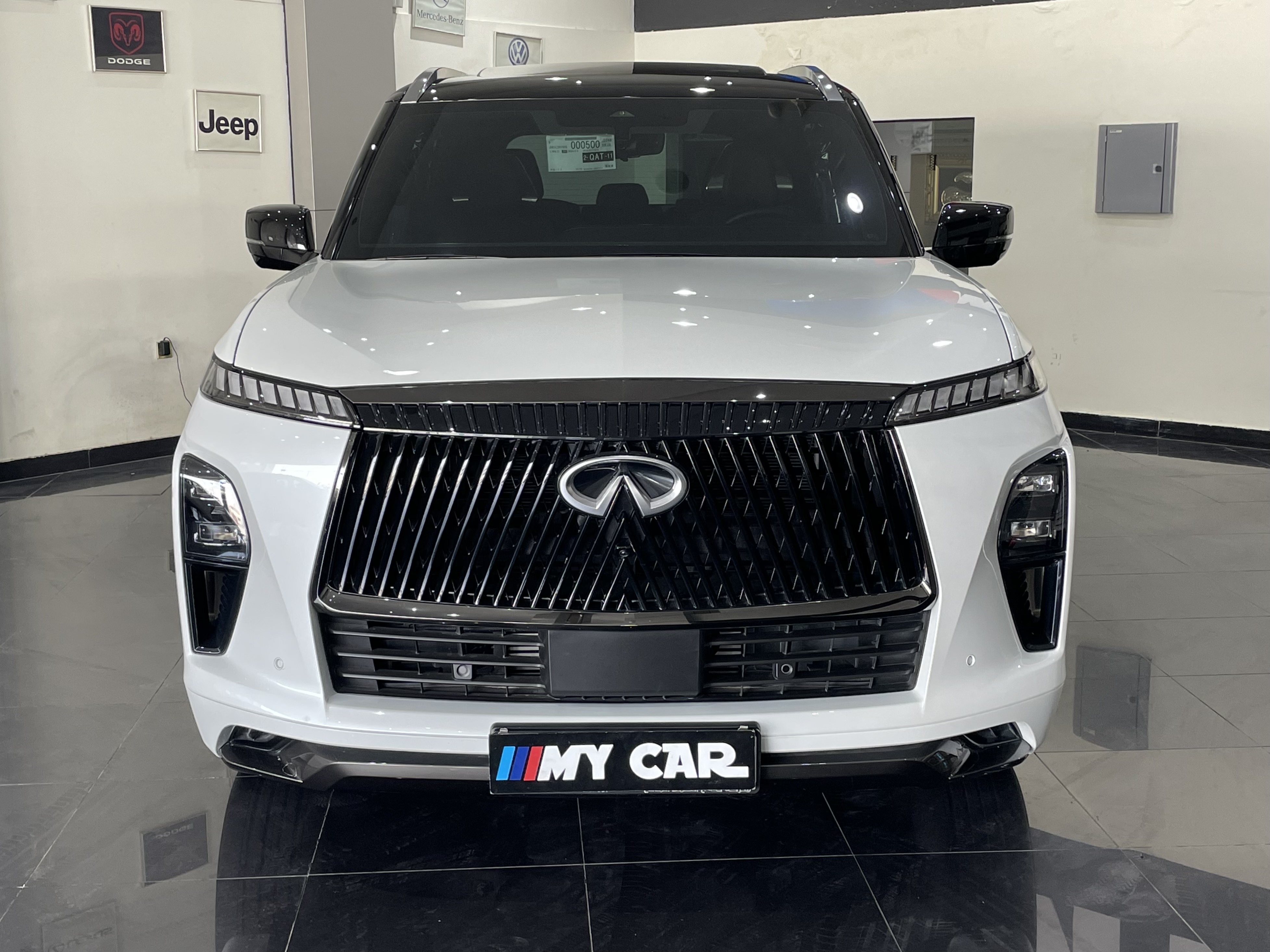 Infiniti QX 80 - Image 2