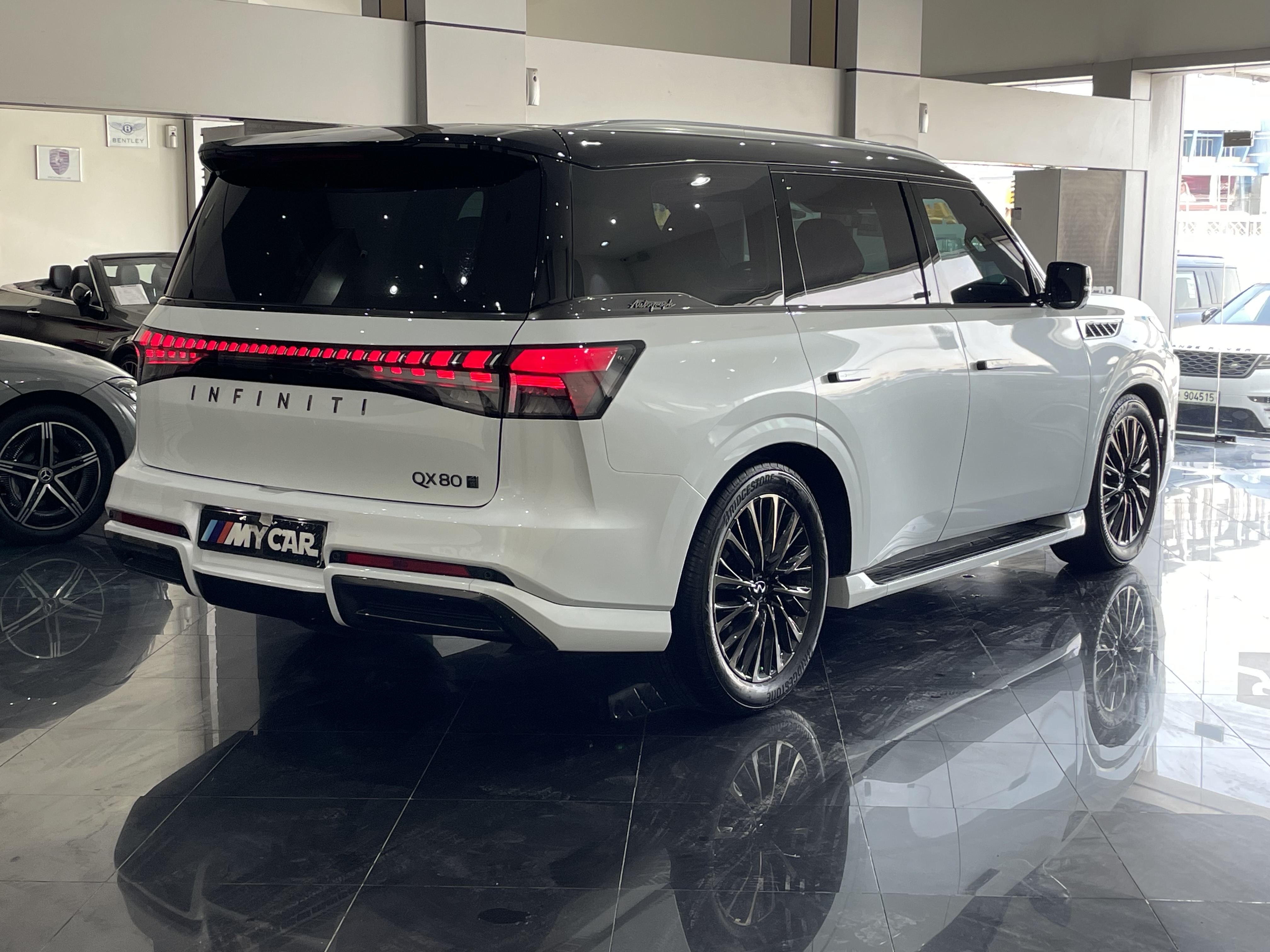 Infiniti QX 80 - Image 3