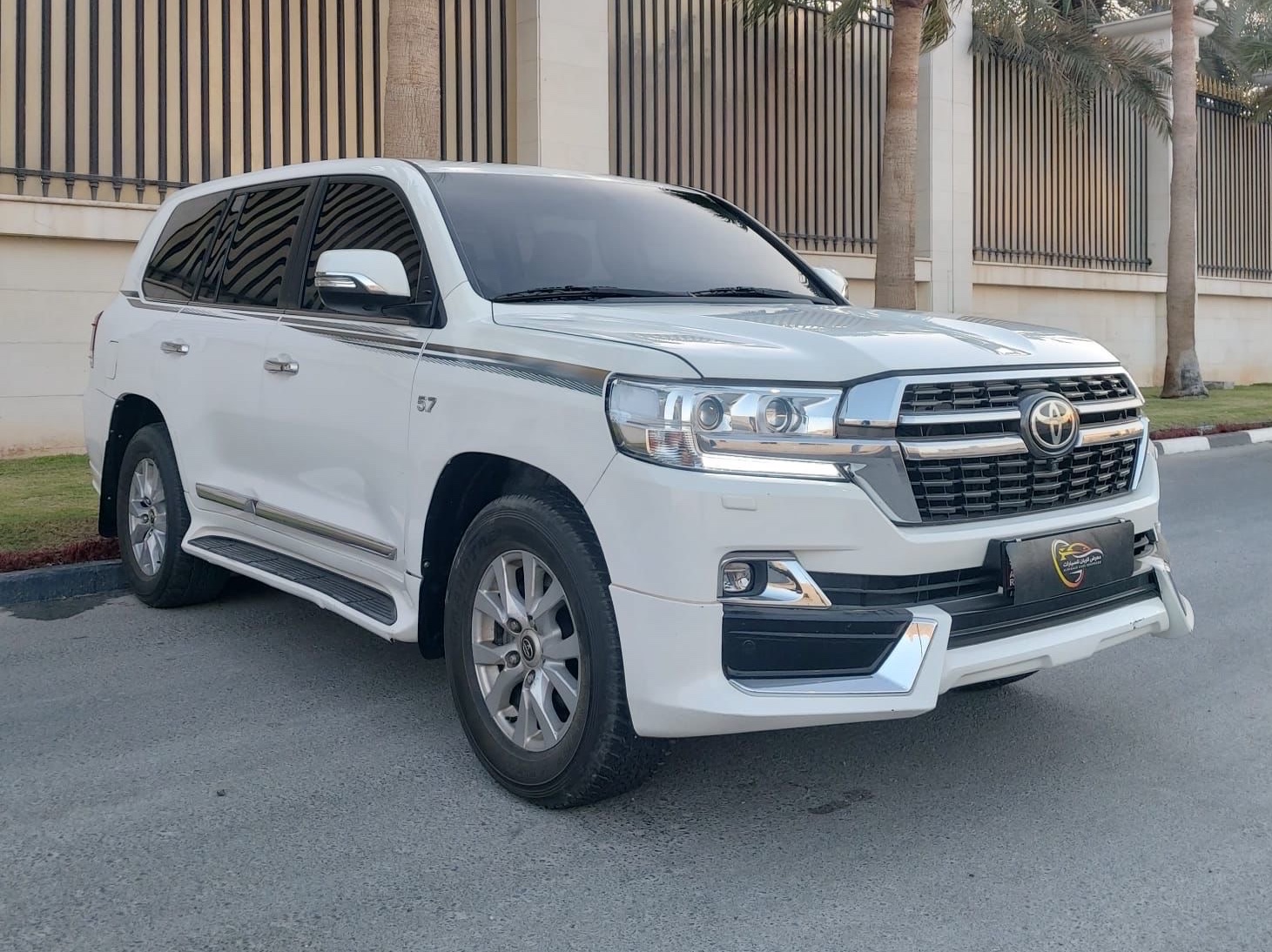 Toyota Land Cruiser VX.R - Image 2