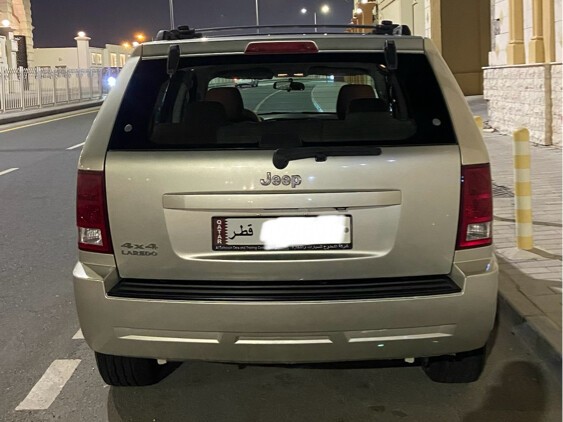 Jeep Grand Cherokee Laredo 2010 - Image 4
