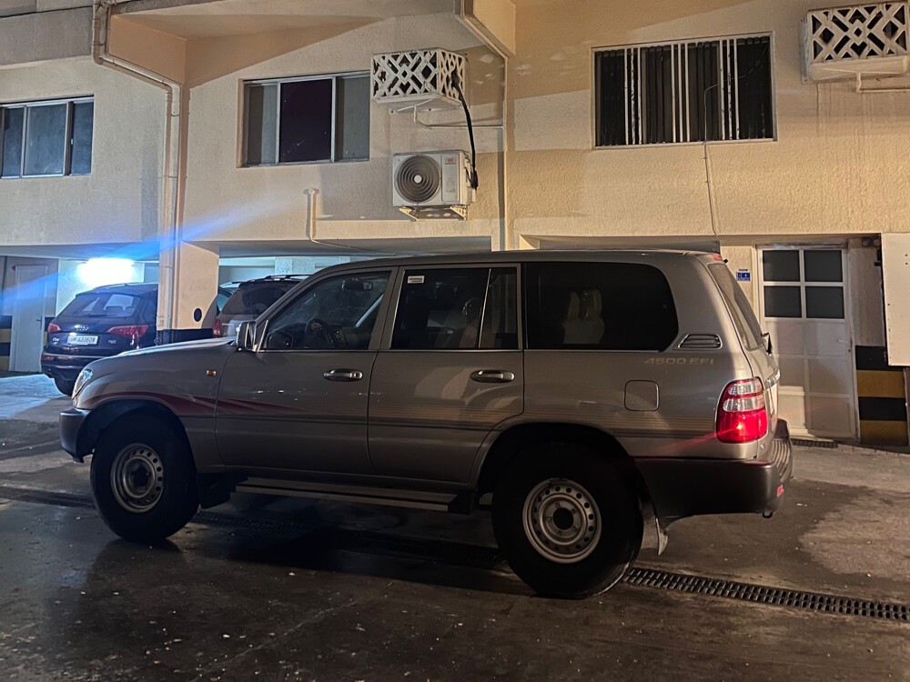 Toyota Land Cruiser GX 2003 - Image 2