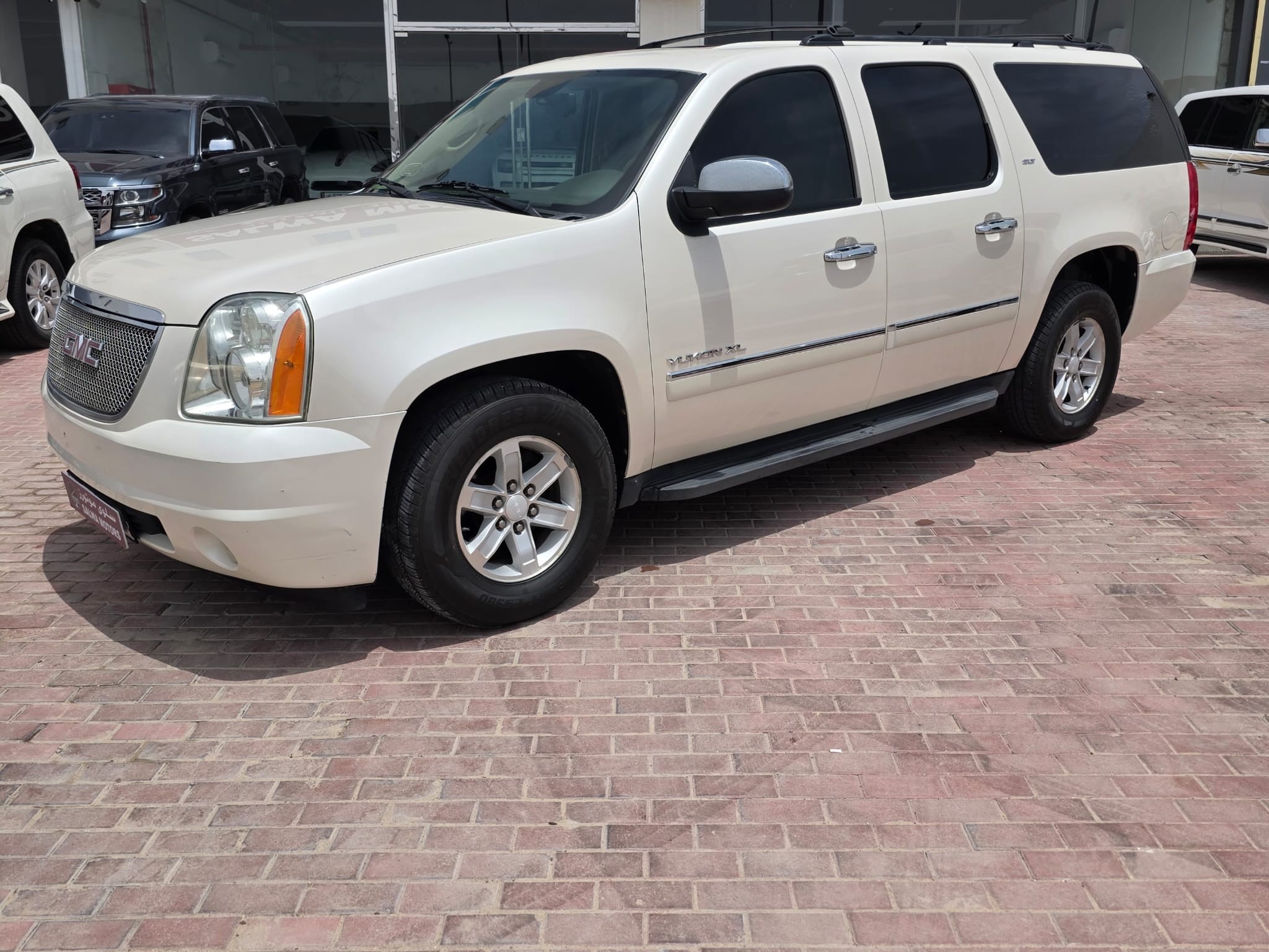 GMC Yukon 2013 - Image 3