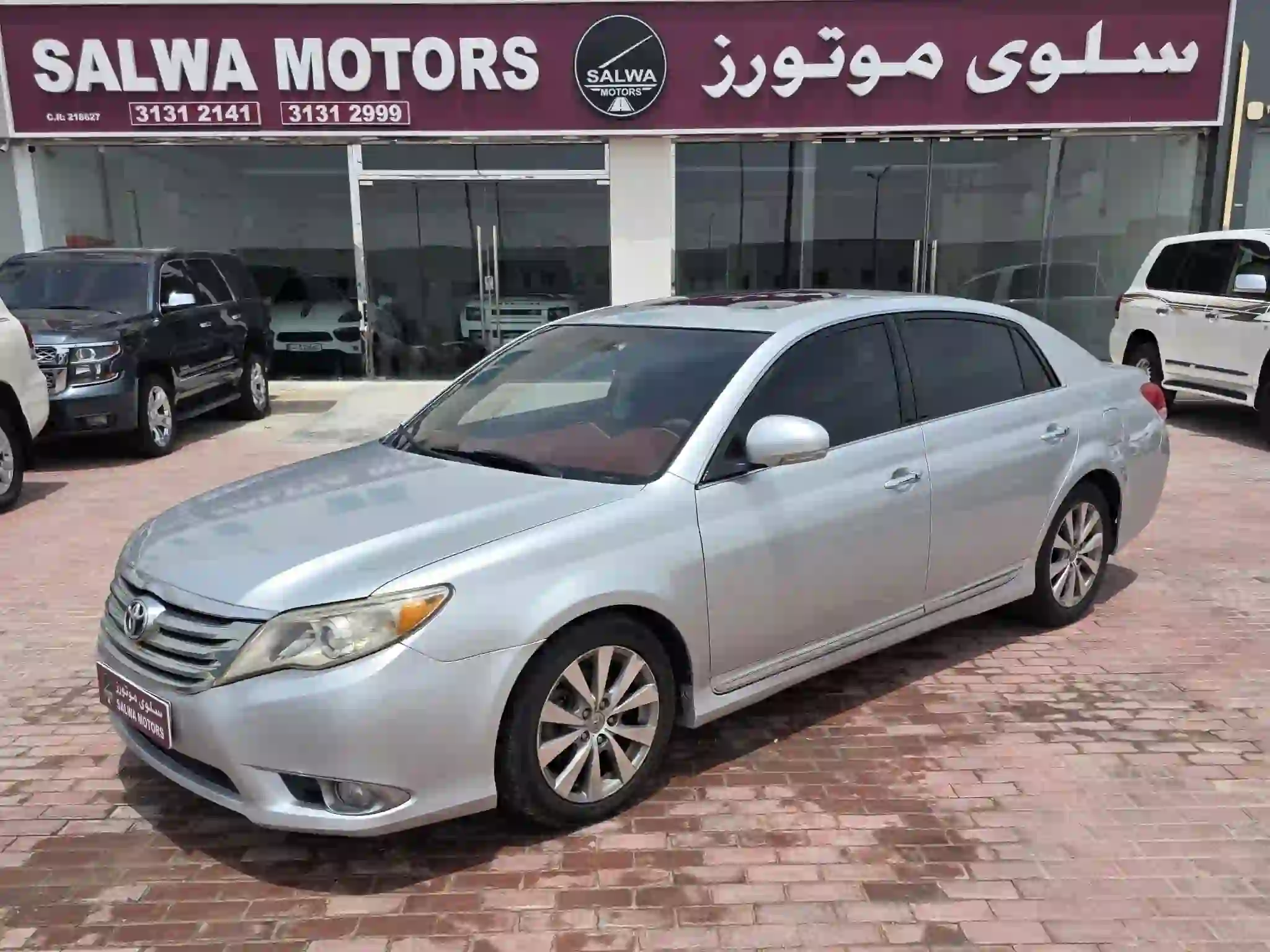 Toyota Avalon Limited 2012 - Image 2