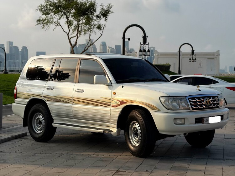 Toyota Land Cruiser GX.R 2006 - Image 2
